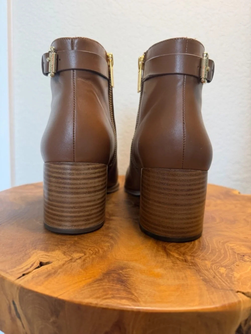 Michael Kors Booties Women's sz 9.5M Block‎ Heel Ankle Boots Brown